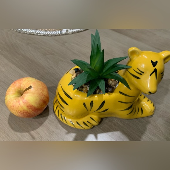 figurine tiger with flower - Picture 6 of 6